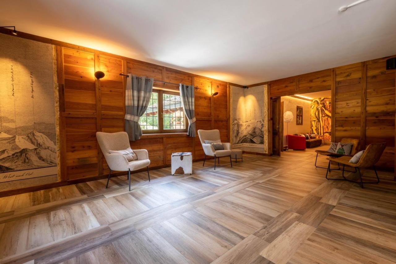 Alpine Forest Hotel Champoluc Bagian luar foto