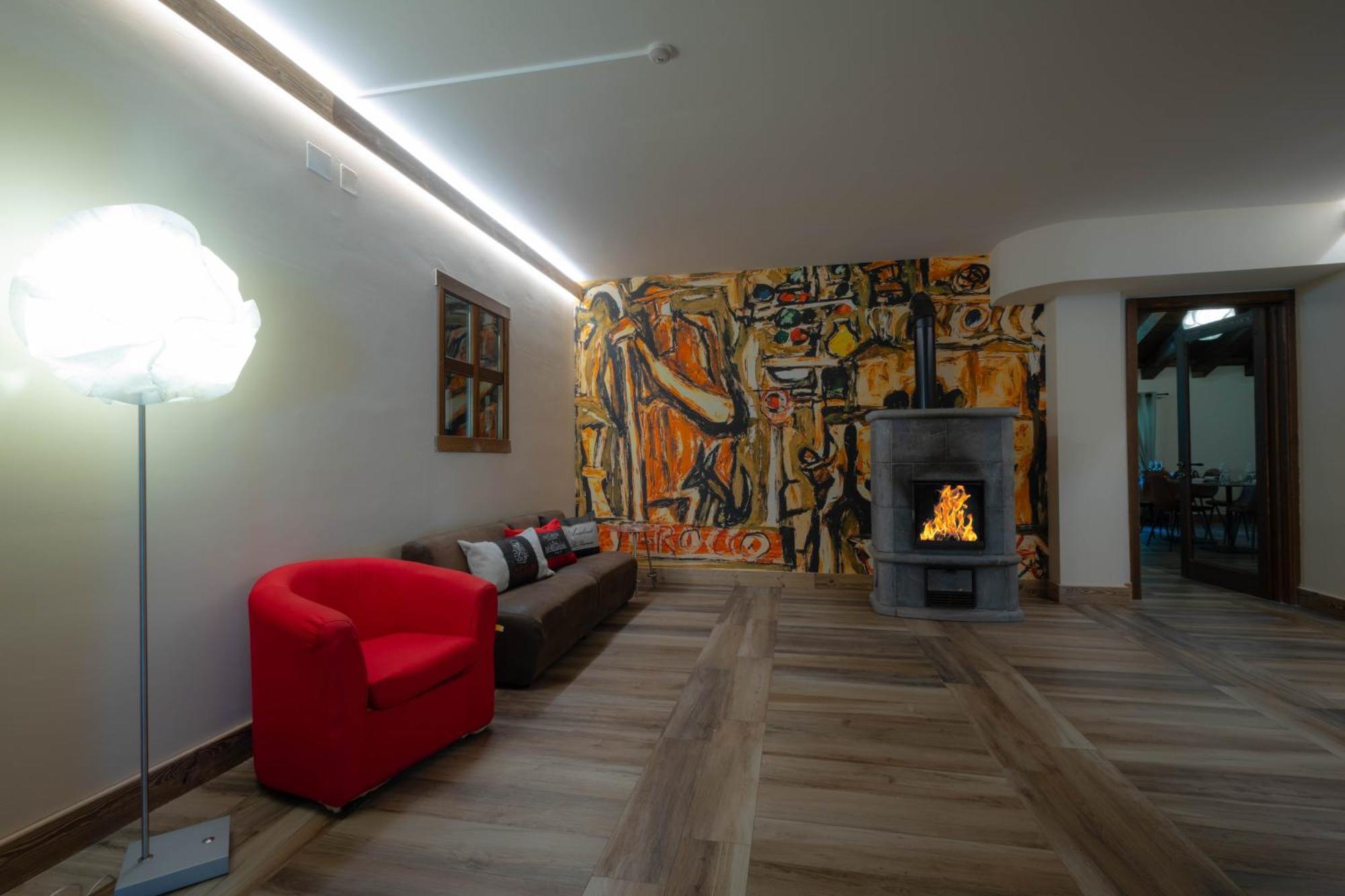 Alpine Forest Hotel Champoluc Bagian luar foto